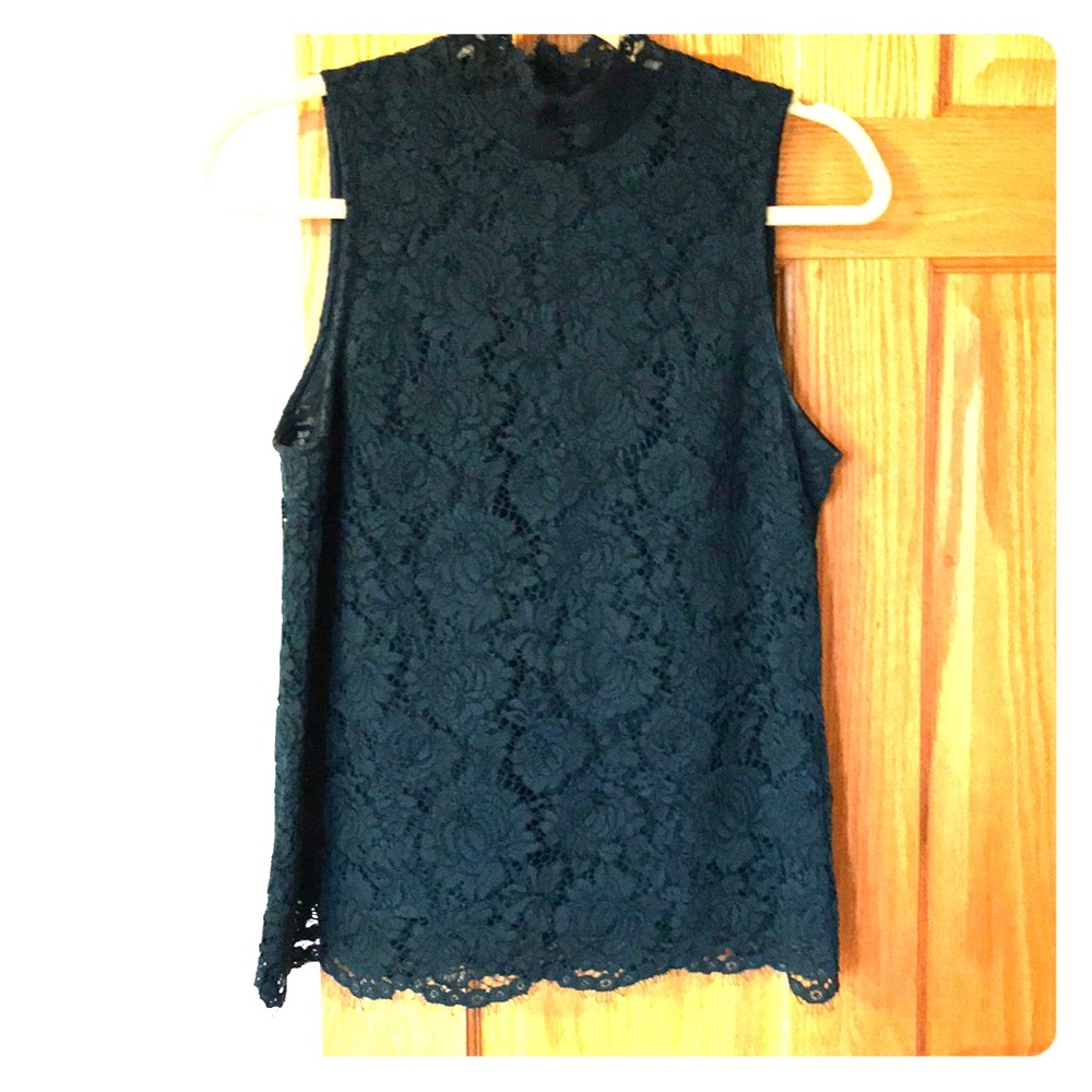 H&M mock green lace sleeveless shell